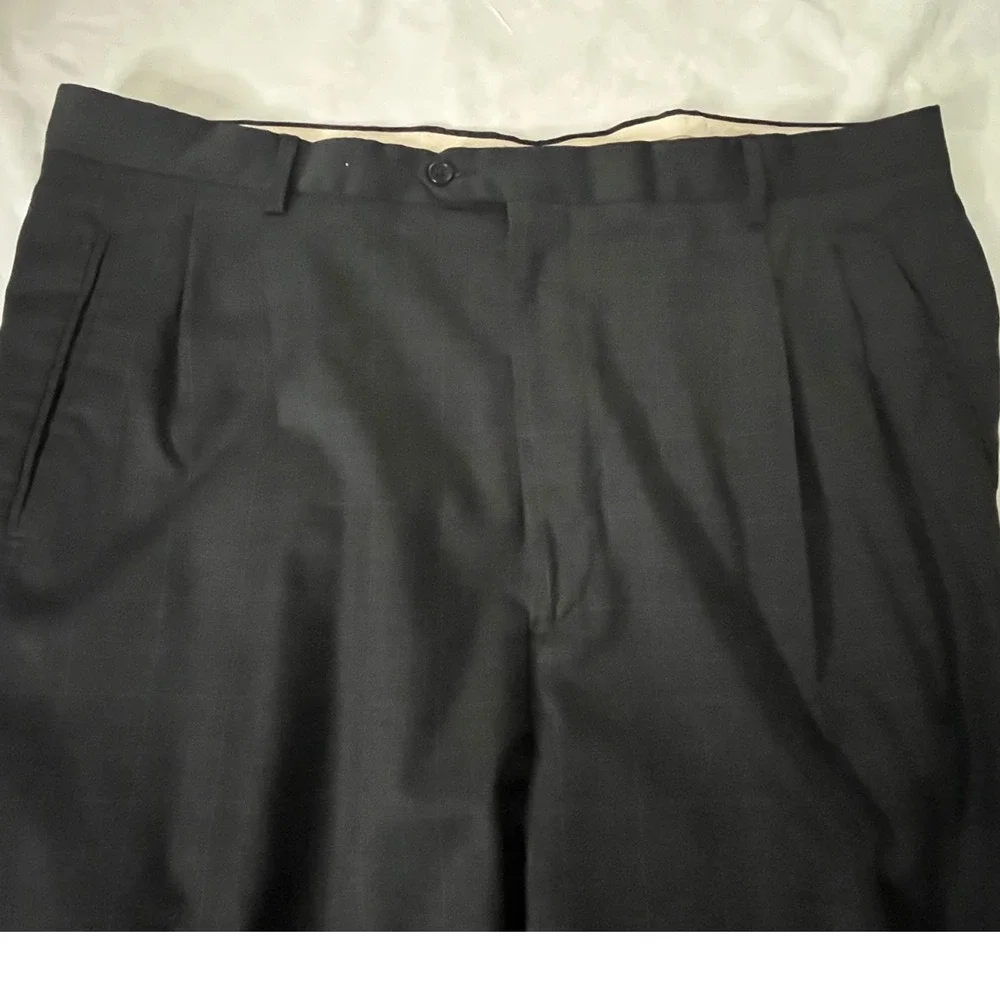 Chiavari Suit Mens 48R/42w Charcoal windowpane 100%‎ Wool 2 Button Made in Italy - Picture 8 of 10